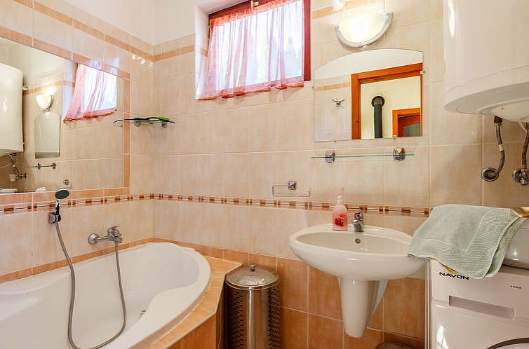 Vakantiehuis Tamas (SZA180)