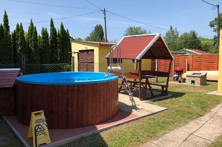 Vakantiehuis Zwillingsferienhaus mit Pool