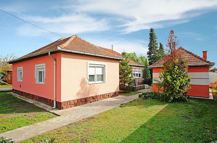 Guest house 0731319 - Holiday property Balatonlake - Vakantiehuis Apricot