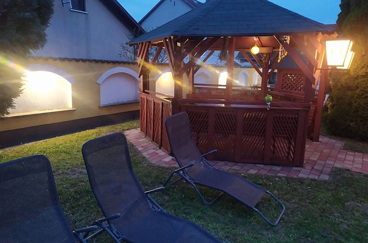 Vakantiehuis Ferienvilla mit Garten, Grill und Terrasse