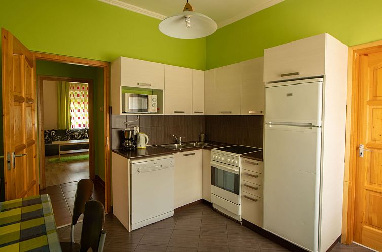 Vakantiehuis Privathaus mit Pool und Garten in Siofok