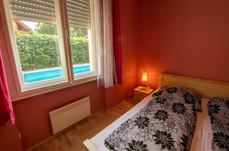 Vakantiehuis Privathaus mit Pool und Garten in Siofok