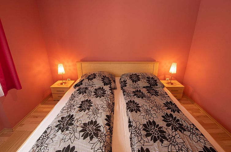 Vakantiehuis Privathaus mit Pool und Garten in Siofok