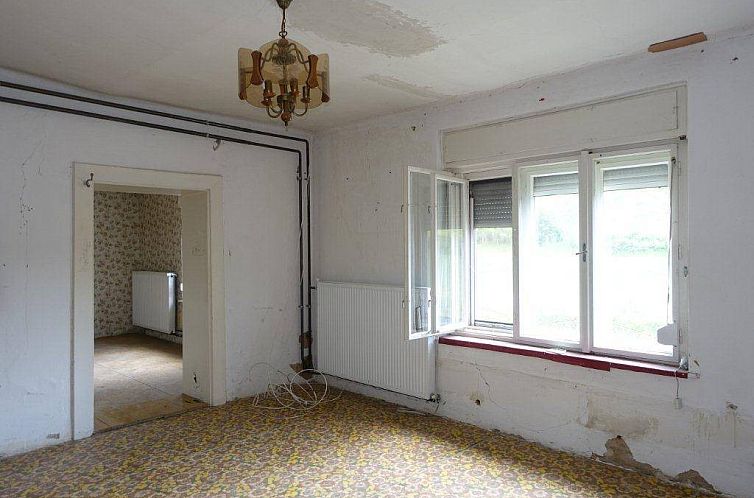 Vrijstaande woning in Szakadát