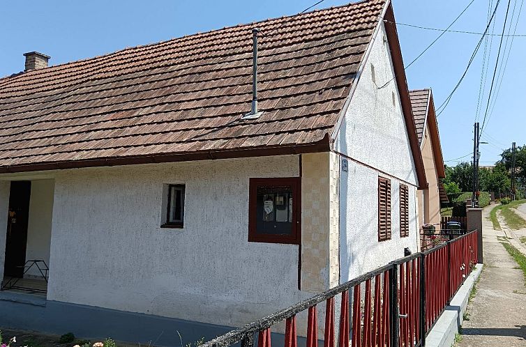 Vrijstaande woning in Alsómocsolád