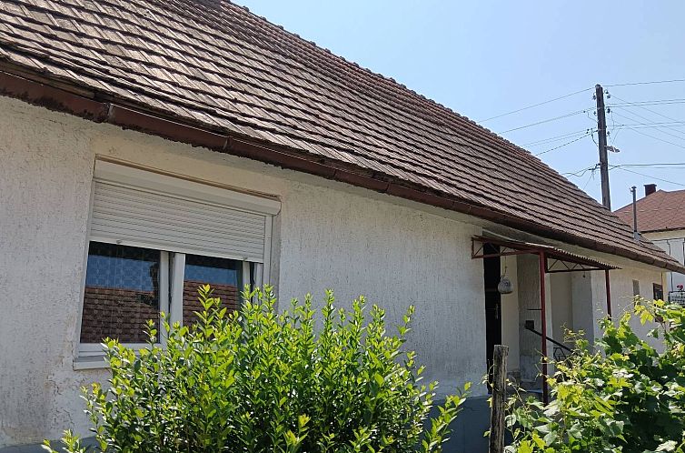 Vrijstaande woning in Alsómocsolád