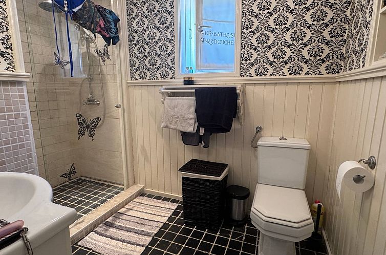 Vrijstaande woning in Almamellék