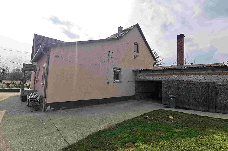 Vrijstaande woning in Ibafa