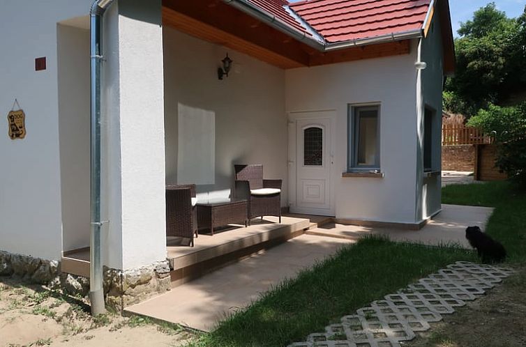 Vakantiehuisje in Döbrököz