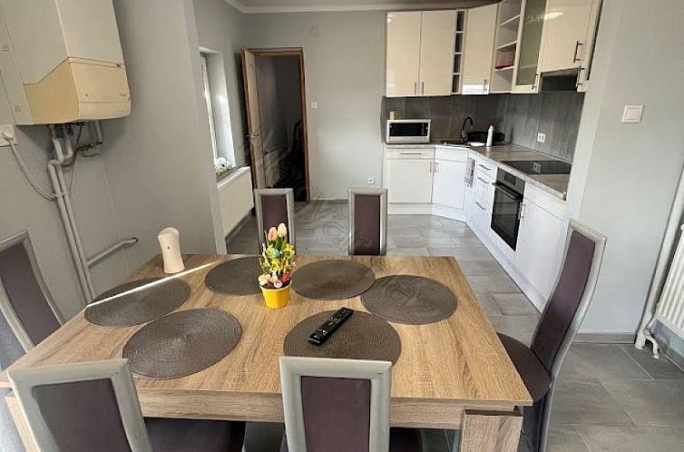 Vrijstaande woning in Döbrököz