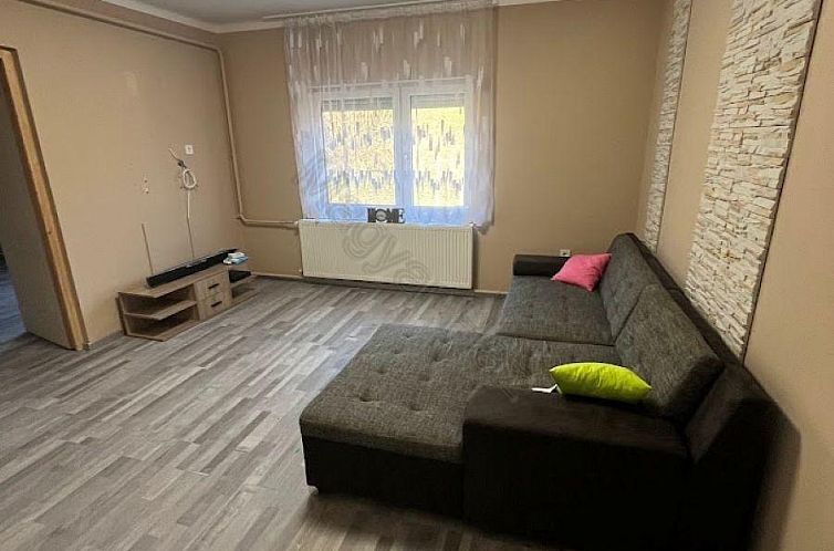 Vrijstaande woning in Döbrököz