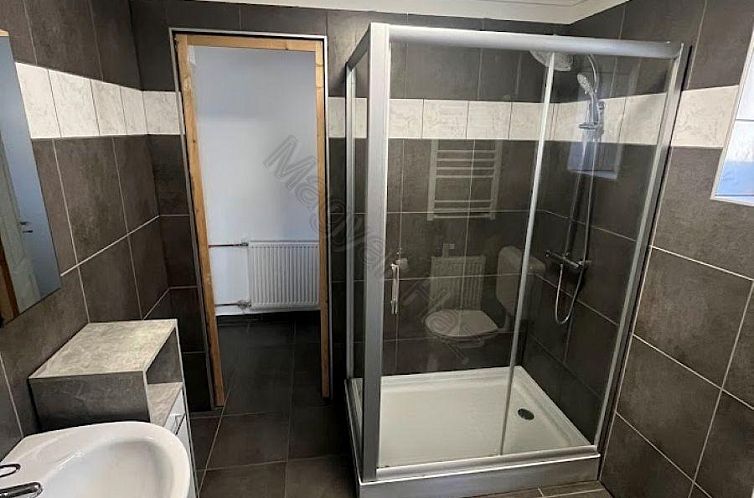 Vrijstaande woning in Döbrököz