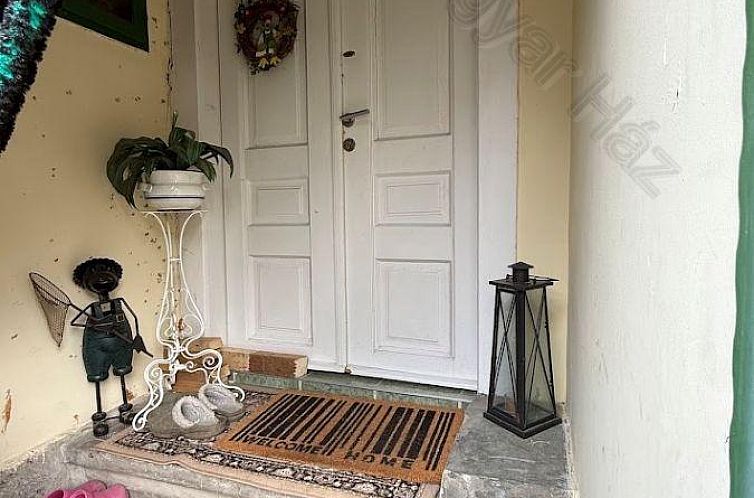 Vrijstaande woning in Döbrököz