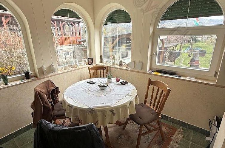 Vrijstaande woning in Döbrököz