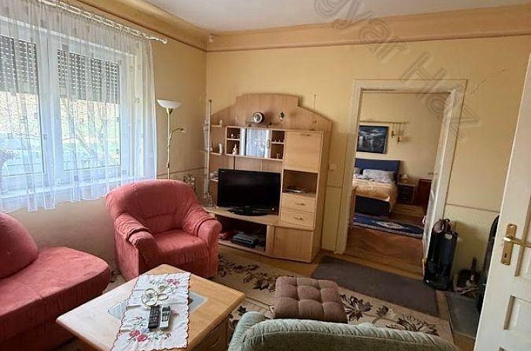 Vrijstaande woning in Döbrököz