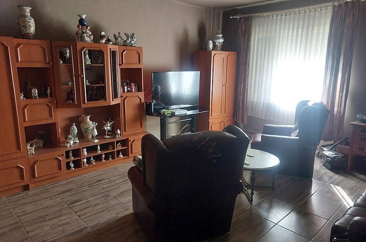 Vrijstaande woning in Döbrököz