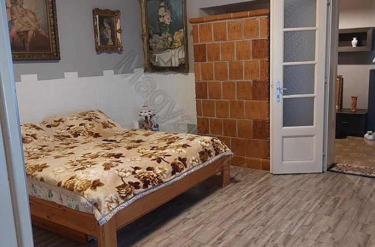 Vrijstaande woning in Döbrököz