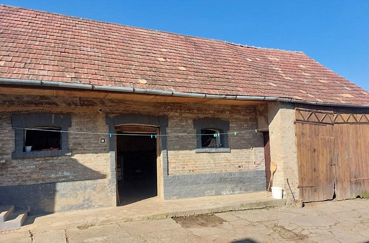 Vrijstaande woning in Döbrököz