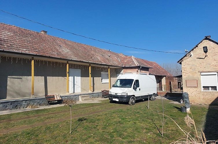 Vrijstaande woning in Döbrököz
