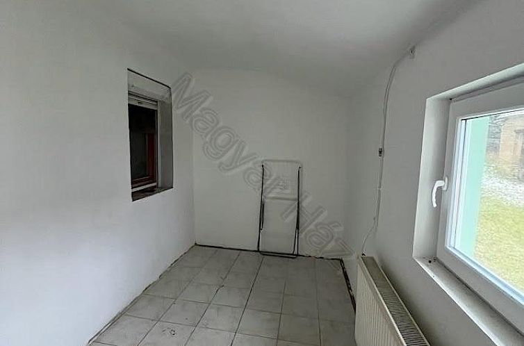 Vrijstaande woning in Döbrököz