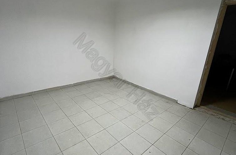 Vrijstaande woning in Döbrököz