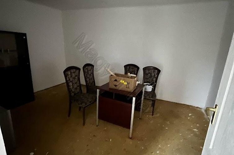 Vrijstaande woning in Döbrököz