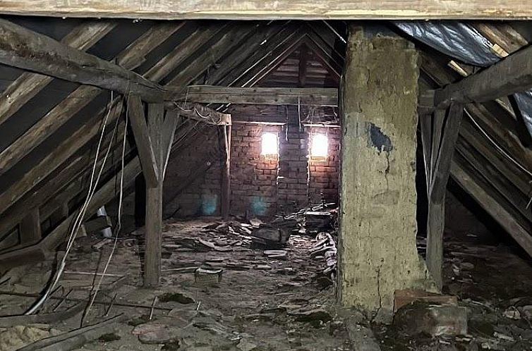 Vrijstaande woning in Döbrököz