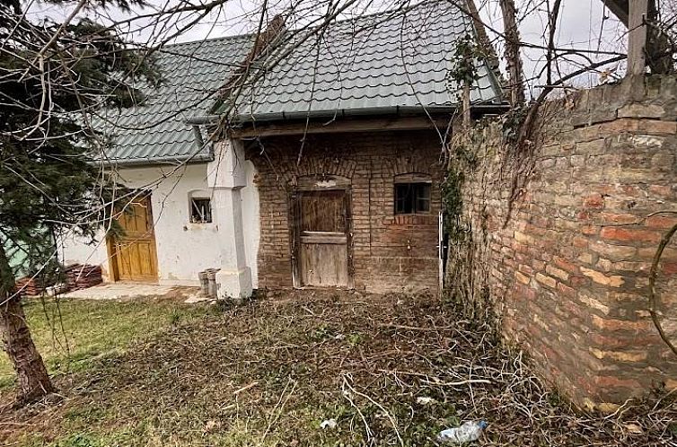 Vrijstaande woning in Döbrököz