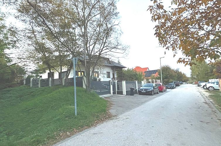 Vrijstaande woning in Etyek