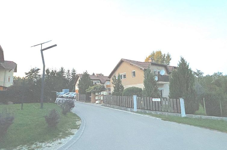 Vrijstaande woning in Etyek