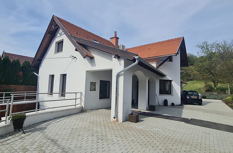 Vrijstaande woning in Abaliget