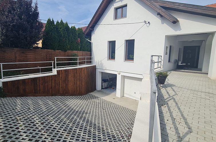 Vrijstaande woning in Abaliget