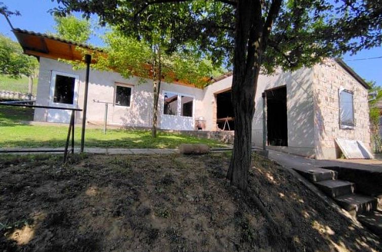 Vrijstaande woning in Bár