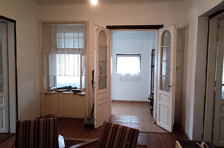 Vrijstaande woning in Kéty