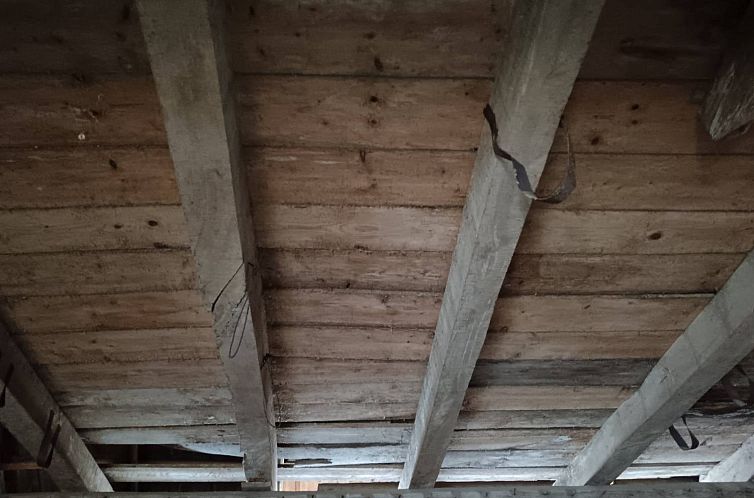 Vrijstaande woning in Kéty