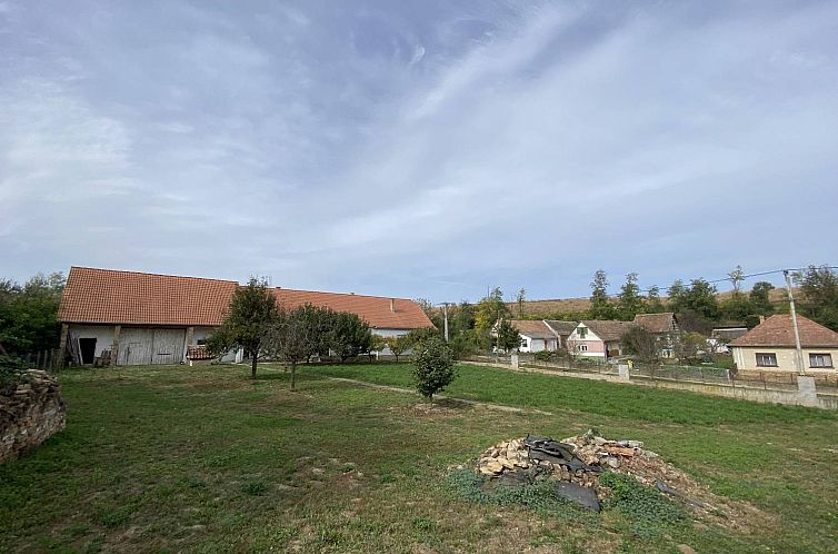 Vrijstaande woning in Kéty