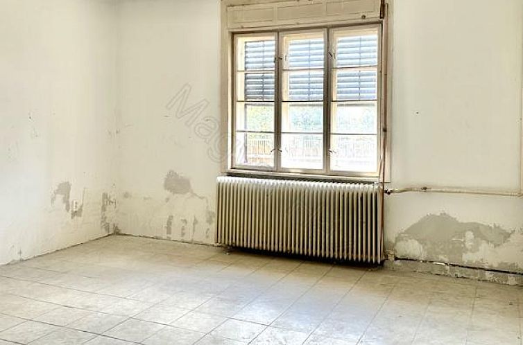 Vrijstaande woning in Kisrákos