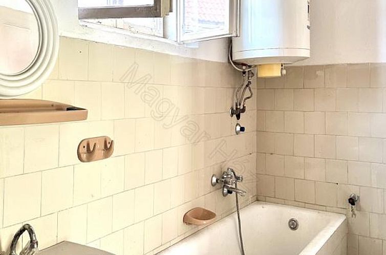 Vrijstaande woning in Kisrákos