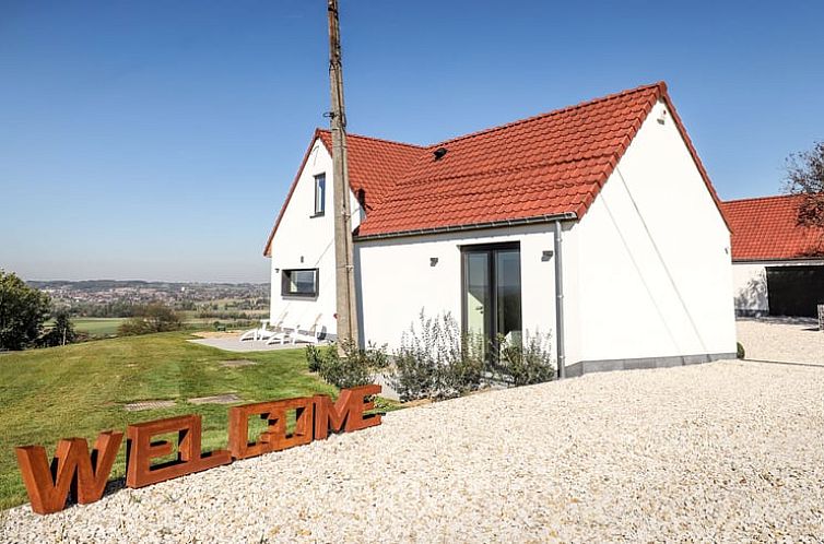Vakantiehuisje in Saint-Sauveur, Henegouwen met prachtig uitzicht en charmante buitenruimte in Belgie.