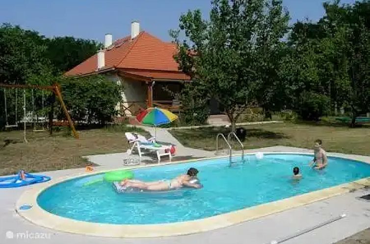 Iskola Ház