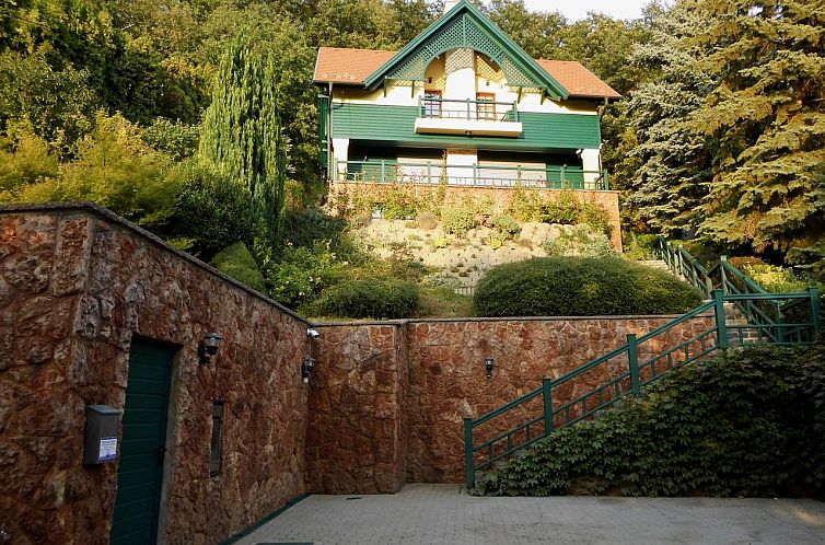 Vrijstaande woning in Csobánka