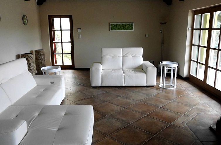 Vrijstaande woning in Csobánka