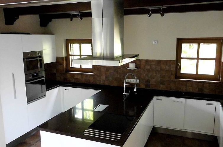 Vrijstaande woning in Csobánka