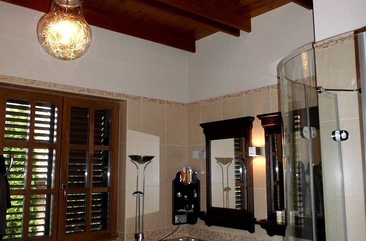 Vrijstaande woning in Csobánka