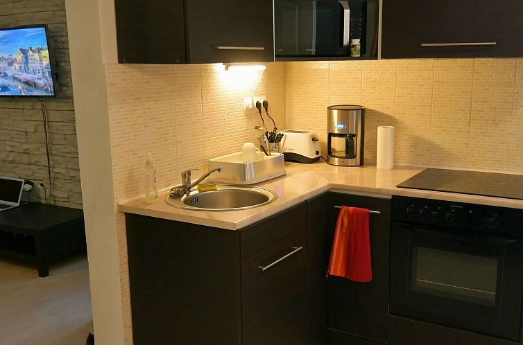 Appartement Moderne Ferienwohnung in Ujlipotvaros mit Garten