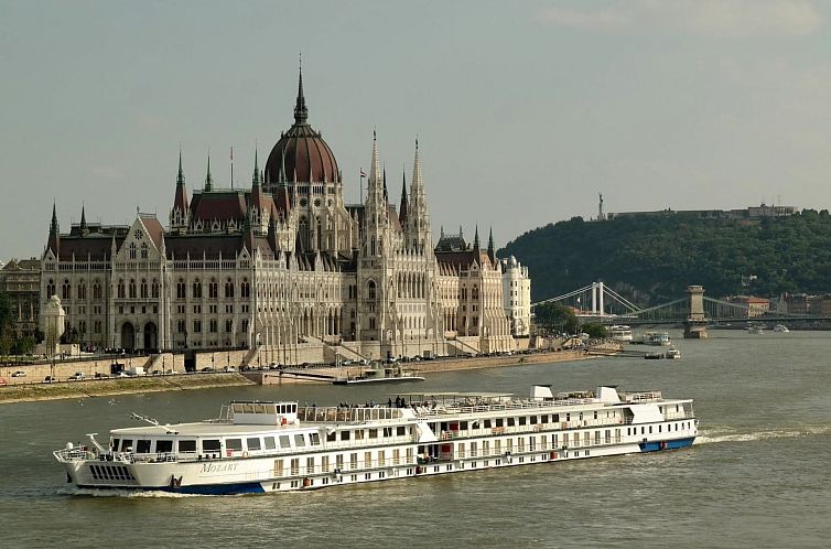 Appartement Moderne Ferienwohnung in Ujlipotvaros mit Garten