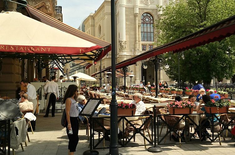 Appartement Moderne Ferienwohnung in Ujlipotvaros mit Garten