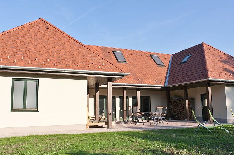 Vrijstaande woning in Irota