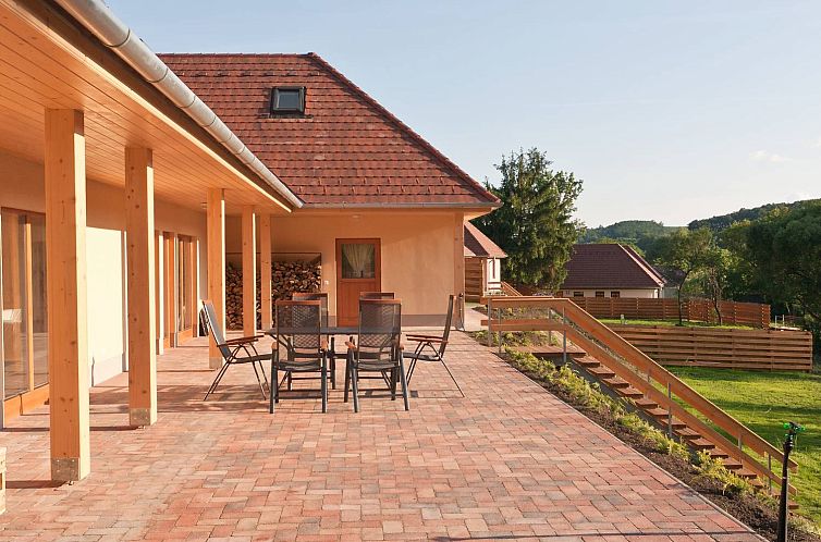 Vrijstaande woning in Irota