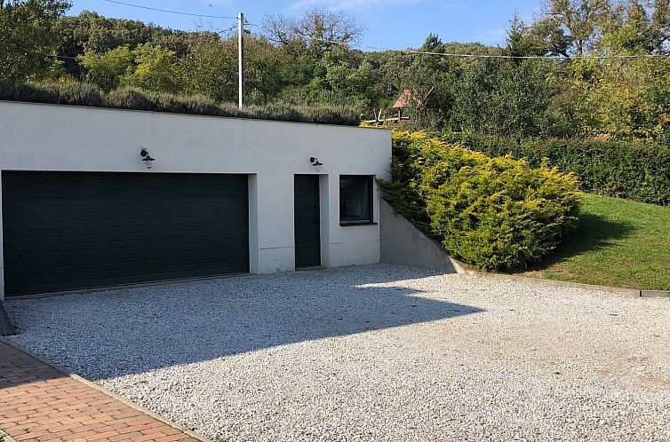 Vrijstaande woning in Irota